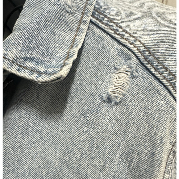Abercrombie & Fitch Women Distressed Denim Jacket Size M Light Wash 100% Cotton - Picture 10 of 16